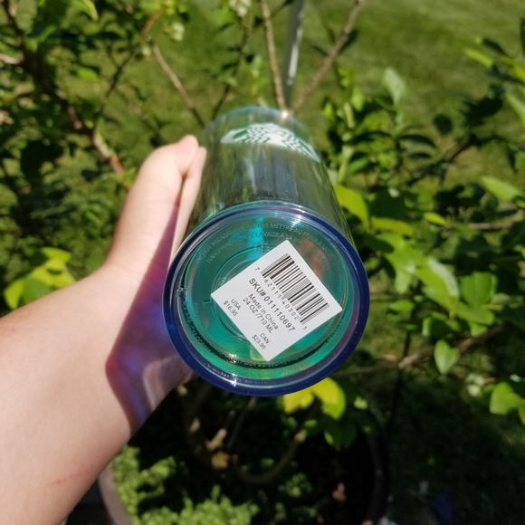 Starbucks Iridescent Mermaid Tumbler Summer 2020 - Picture 7 of 8